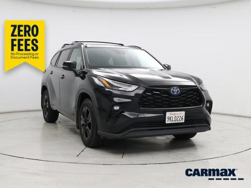 Black 2024 Toyota Highlander Hybrid XLE Nightshade
