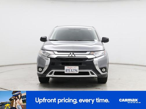 Silver 2019 Mitsubishi Outlander ES
