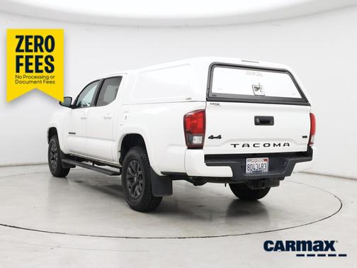 White 2021 Toyota Tacoma SR5