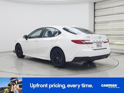 White 2025 Toyota Camry SE
