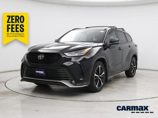 Black 2022 Toyota Highlander XSE