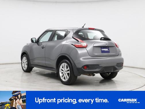 Gray 2016 Nissan Juke S