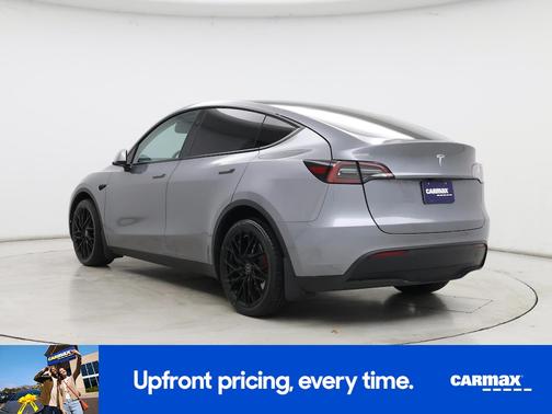 Gray 2025 Tesla Model Y Long Range
