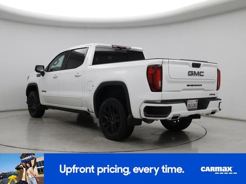 White 2022 GMC Sierra 1500 AT4