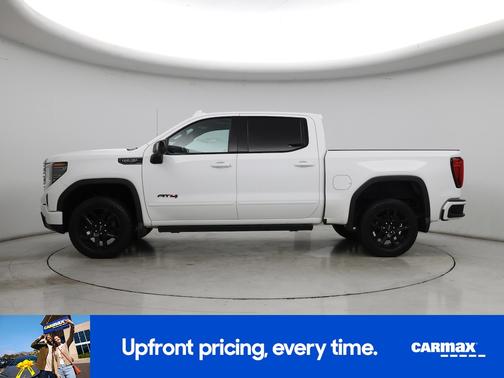 White 2022 GMC Sierra 1500 AT4