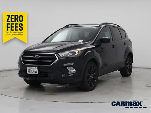 Black 2018 Ford Escape SE