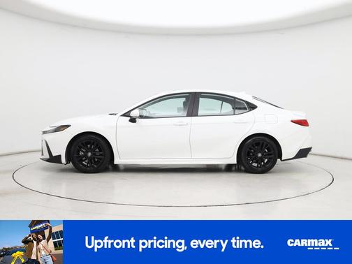 White 2025 Toyota Camry SE