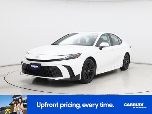 White 2025 Toyota Camry SE
