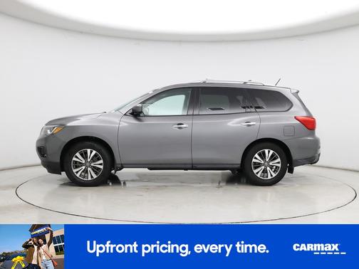 Gray 2017 Nissan Pathfinder SL