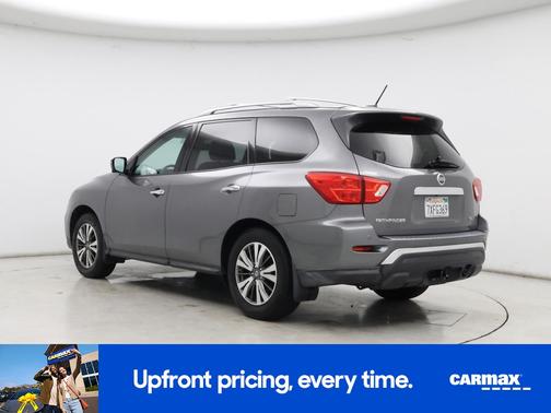 Gray 2017 Nissan Pathfinder SL