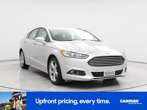 Silver 2014 Ford Fusion SE
