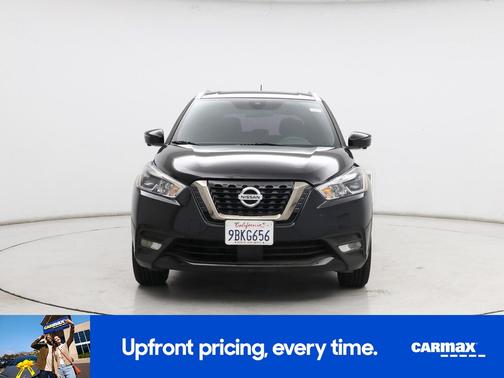 Black 2020 Nissan Kicks SR