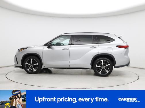 Silver 2021 Toyota Highlander XSE