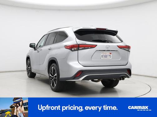 Silver 2021 Toyota Highlander XSE