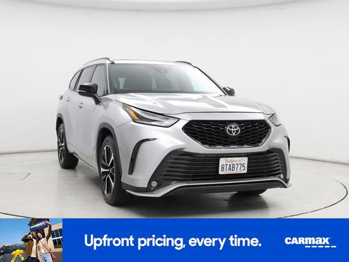 Silver 2021 Toyota Highlander XSE