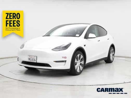 White 2024 Tesla Model Y Long Range
