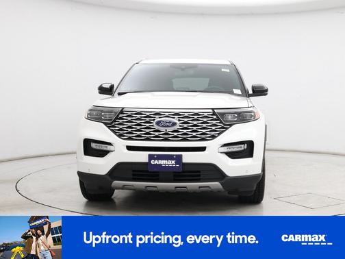 White 2022 Ford Explorer Platinum