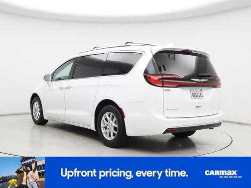 White 2021 Chrysler Pacifica Touring L