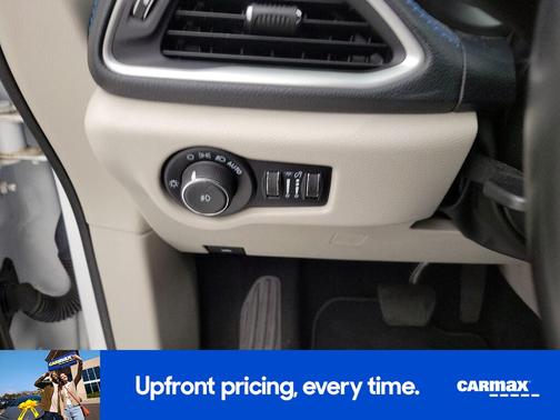 2021 Chrysler Pacifica Touring L