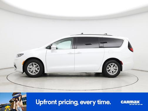 White 2021 Chrysler Pacifica Touring L