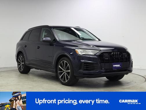 Black 2023 Audi Q7 Prestige