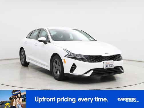 White 2021 Kia K5 LX