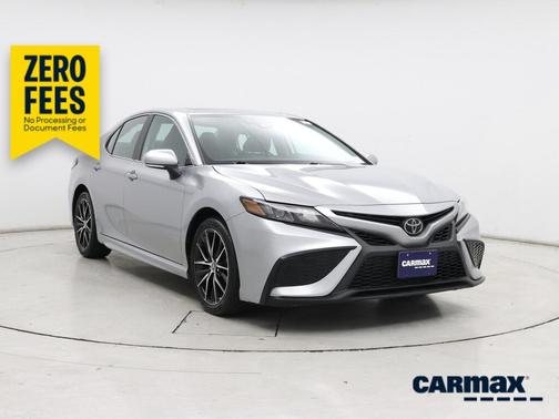 Silver 2022 Toyota Camry SE