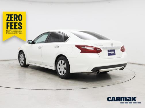 White 2018 Nissan Altima S