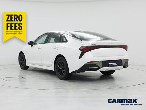 White 2025 Kia K5 EX