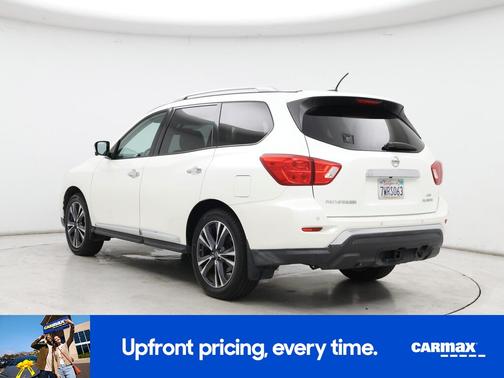 White 2017 Nissan Pathfinder Platinum