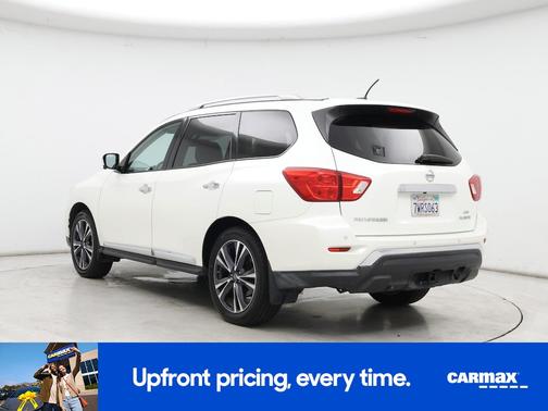 White 2017 Nissan Pathfinder Platinum