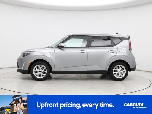 Silver 2025 Kia Soul LX