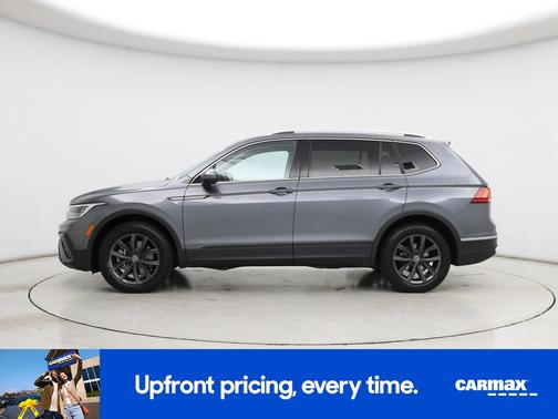 Gray 2022 Volkswagen Tiguan SE
