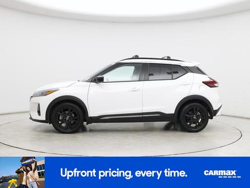 2022 Nissan Kicks SR