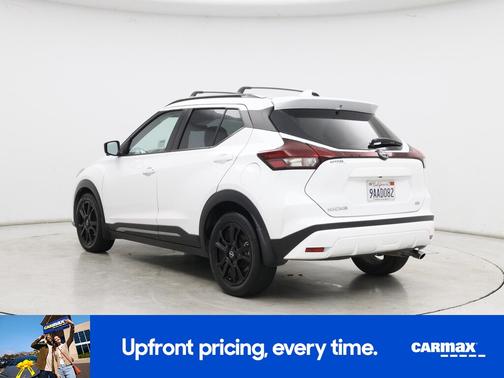 2022 Nissan Kicks SR