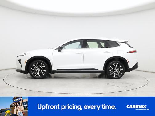 2025 Toyota Crown Signia XLE