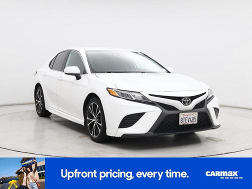 White 2020 Toyota Camry SE