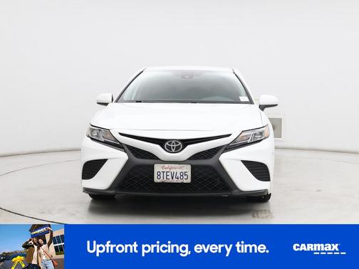 White 2020 Toyota Camry SE