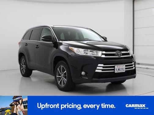 Black 2019 Toyota Highlander XLE