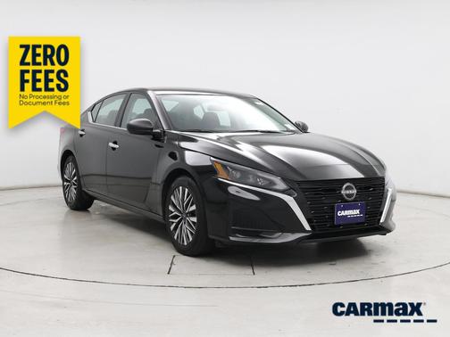Black 2025 Nissan Altima SV
