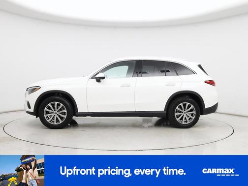 White 2025 Mercedes-Benz GLC 300