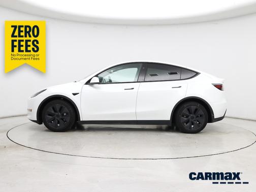 White 2024 Tesla Model Y Long Range