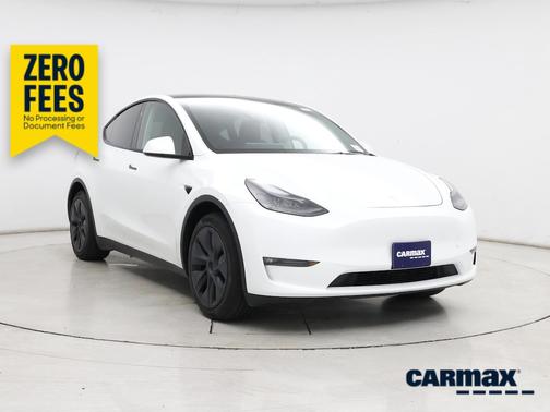 White 2024 Tesla Model Y Long Range