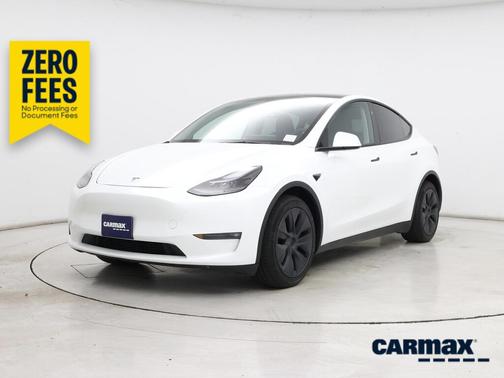 White 2024 Tesla Model Y Long Range