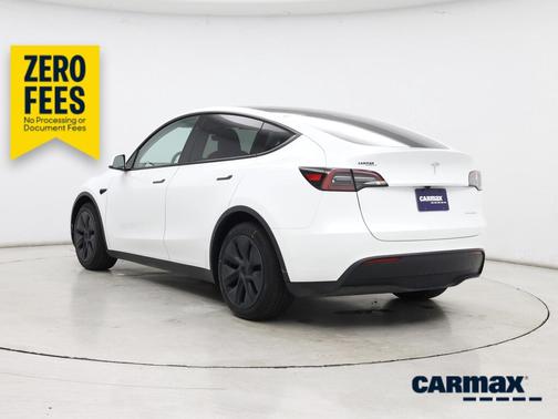 White 2024 Tesla Model Y Long Range