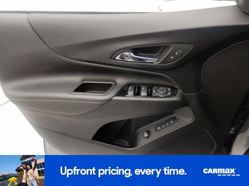 Silver 2024 Chevrolet Equinox Premier