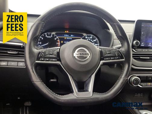 White 2019 Nissan Altima SR