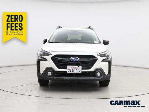 White 2025 Subaru Outback Onyx Edition