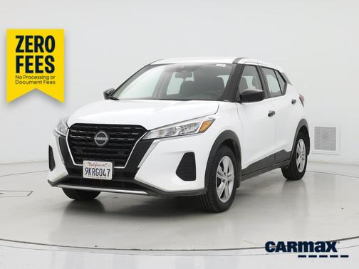 White 2024 Nissan Kicks S