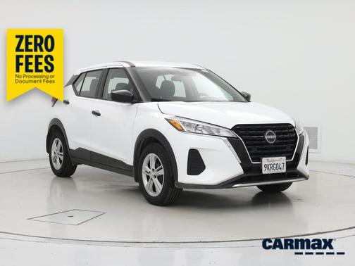 White 2024 Nissan Kicks S
